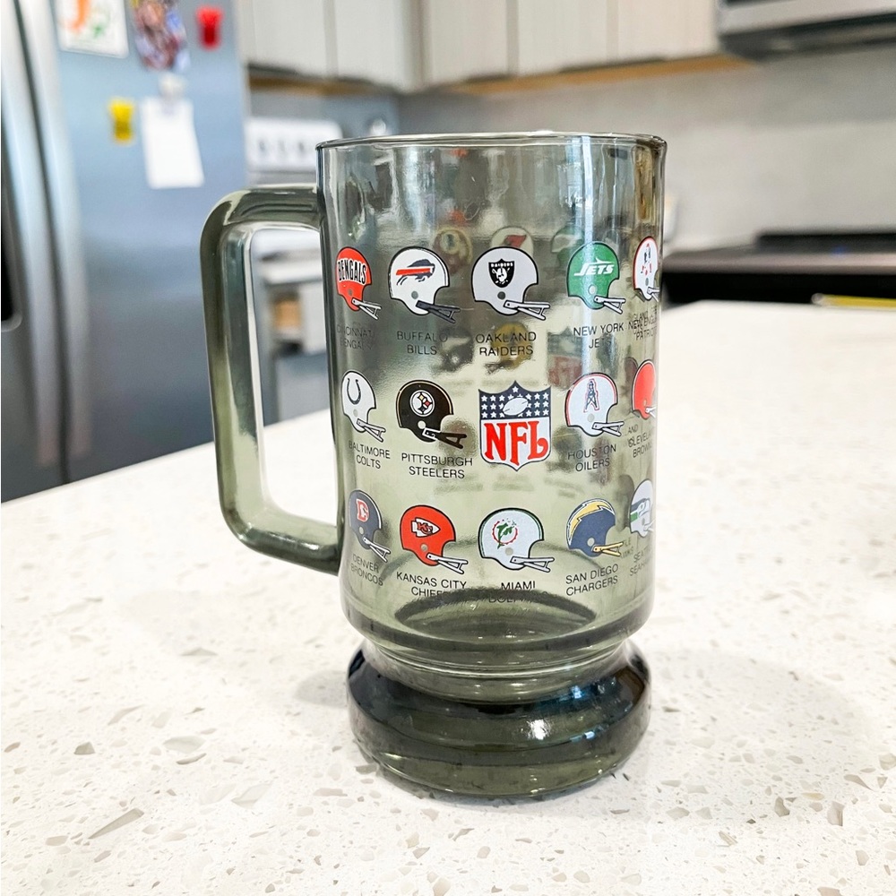 Vintage 1970s NFL Grey Smoke Glass Mug Football Team Helmets Beer Stein EUC